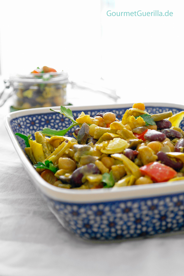 Kichererbsensalat mit Bohnen und Artischocken