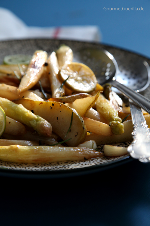 Gebratener Spagel mit Birne, Rosmarin und Knoblauch #rezezpt #gourmetguerilla #vegan