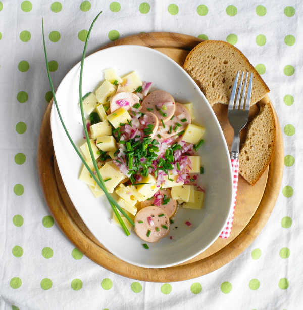 Schweizer-Wurstsalat-mit-Carvelat-und-Bergkaese #rezept #gourmetguerilla