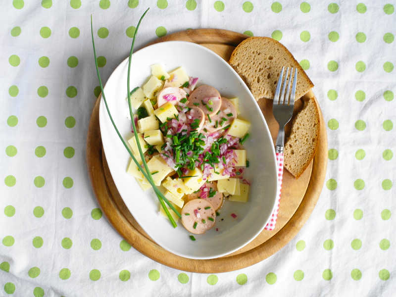 Schweizer-Wurstsalat-mit-Carvelat-und-Bergkaese #rezept #gourmetguerilla