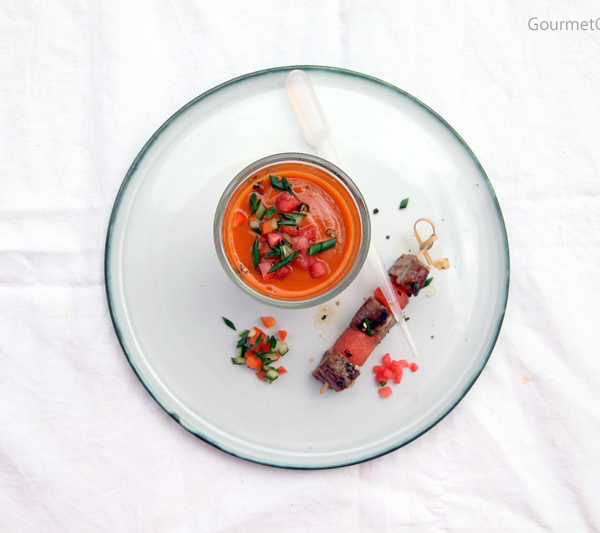 Bloody Mary Cazpacho mit Lamm-Melonen-Spiesschen #rezept #gourmetguerilla