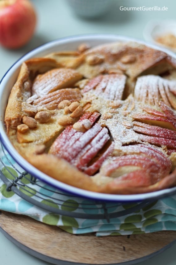 Erdnussbutter-Clafoutis mit Äpfeln und Ahornsirup - GourmetGuerilla