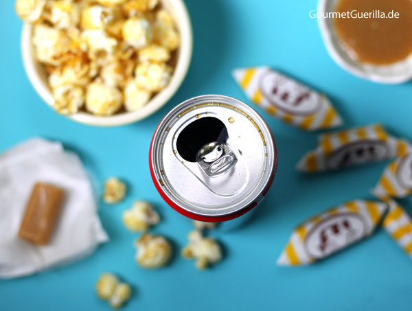 Cola-Kuchen mit Karamell-Popcorn #rezept #gourmetguerilla