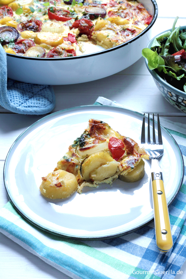 Frittata mit gebackenen Limetten-Tomaten und Zwiebeln #rezept #gourmetguerilla #vegetarisch