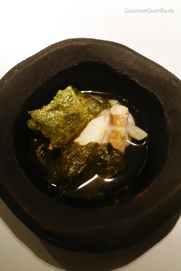 Zunge und Schwimmblase vom Skrei mit Jakobsmuschel und Dashisud