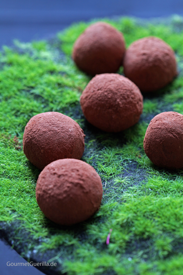 Schokoladen-Avokado-Trüffel #rezept #vegan #gourmetguerilla #healthy