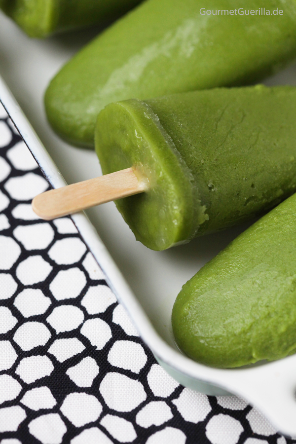 Green Smoothie am Stiel #rezept #gourmetguerilla #vegan #augenmaske