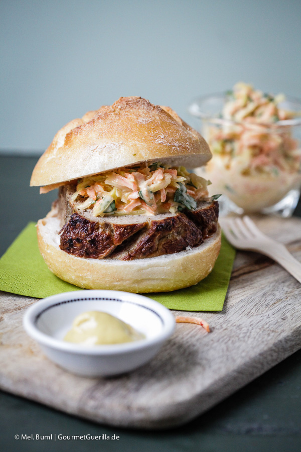 Hausgemachter Leberkäse mit Coleslaw | GourmetGuerilla.de