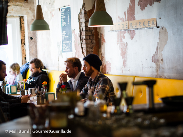Tisch im Ottos Burger Grindelhof Hamburg | GourmetGuerilla.de
