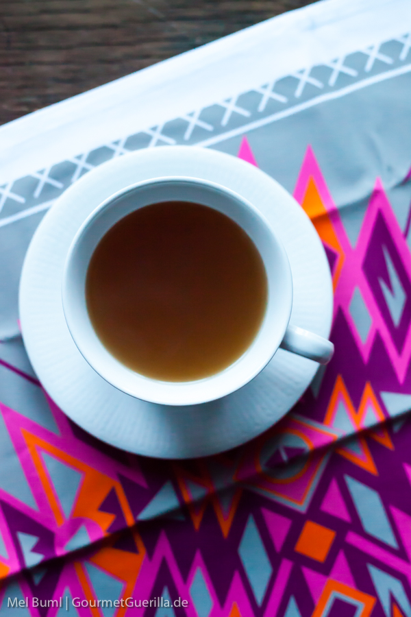 Hausgemachte Brühe Broth | GourmetGuerilla.de