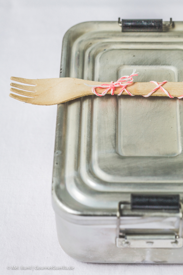 Spicy Asia-Spaghetti-Salat mit knackigem Gemüse und Erdnüssen |&nbsp;GourmetGuerilla.de 