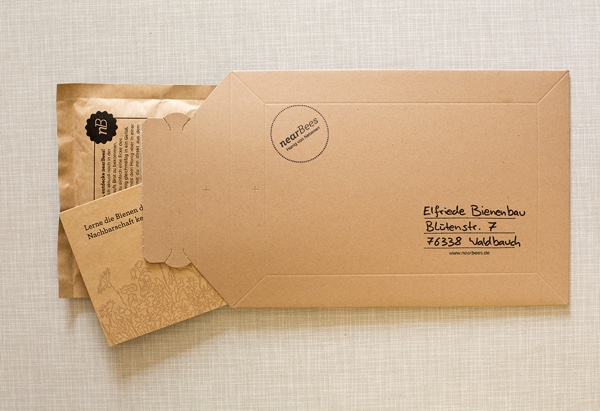 Honig im Briefumschlag nach Hause von nearBees | GourmetGuerilla.de