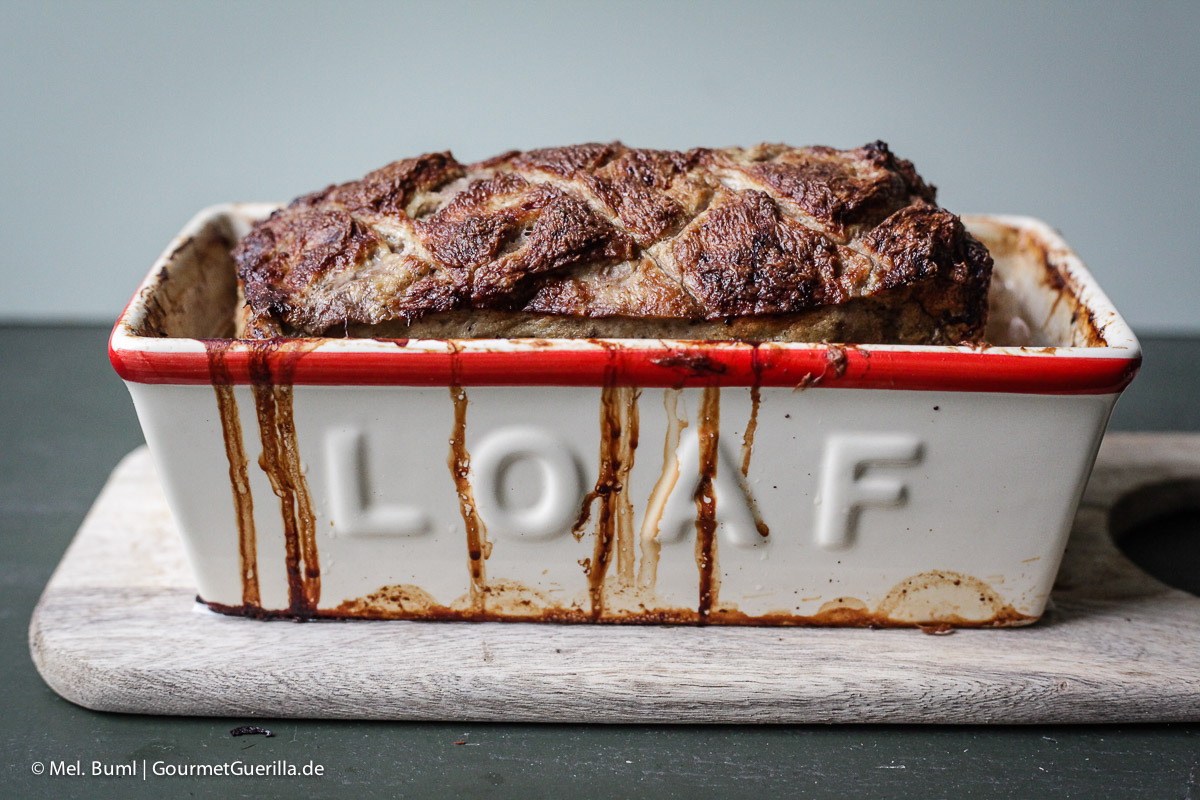 Hausgemachter Leberkäse mit Coleslaw | GourmetGuerilla.de