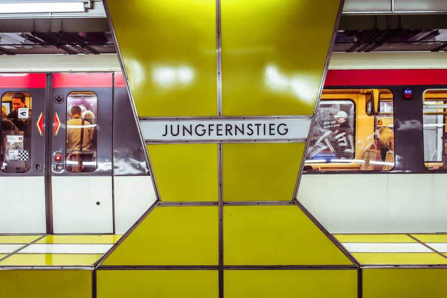 VisualFriday Hamburg Station Jungfernstieg | GourmetGuerilla.de