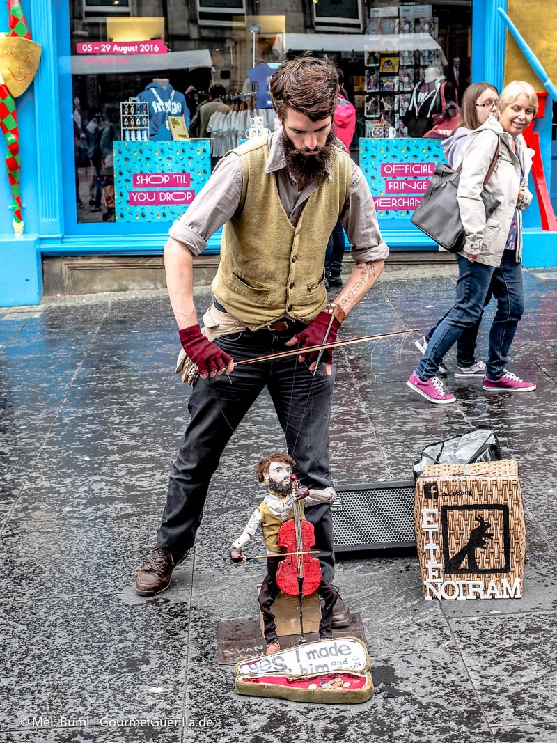 Kurz-Tripp Edinburgh Straßenkünstler | GourmetGuerilla.de