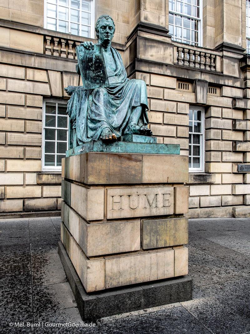 Kurz-Tripp Edinburgh High Street Denkmal Hume| GourmetGuerilla.de