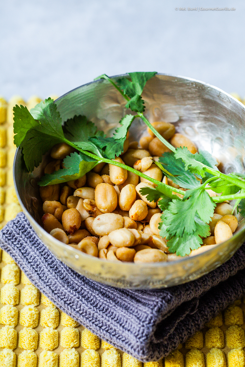 Hummus Thai-Style mit Erdnuss, Limette und Siracha | GoumetGuerilla.de