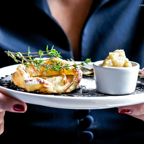 Kleine Käse-Birnen-Quiche mit schnellem Birnen-Kardamom-Sorbet | GourmetGuerilla.de