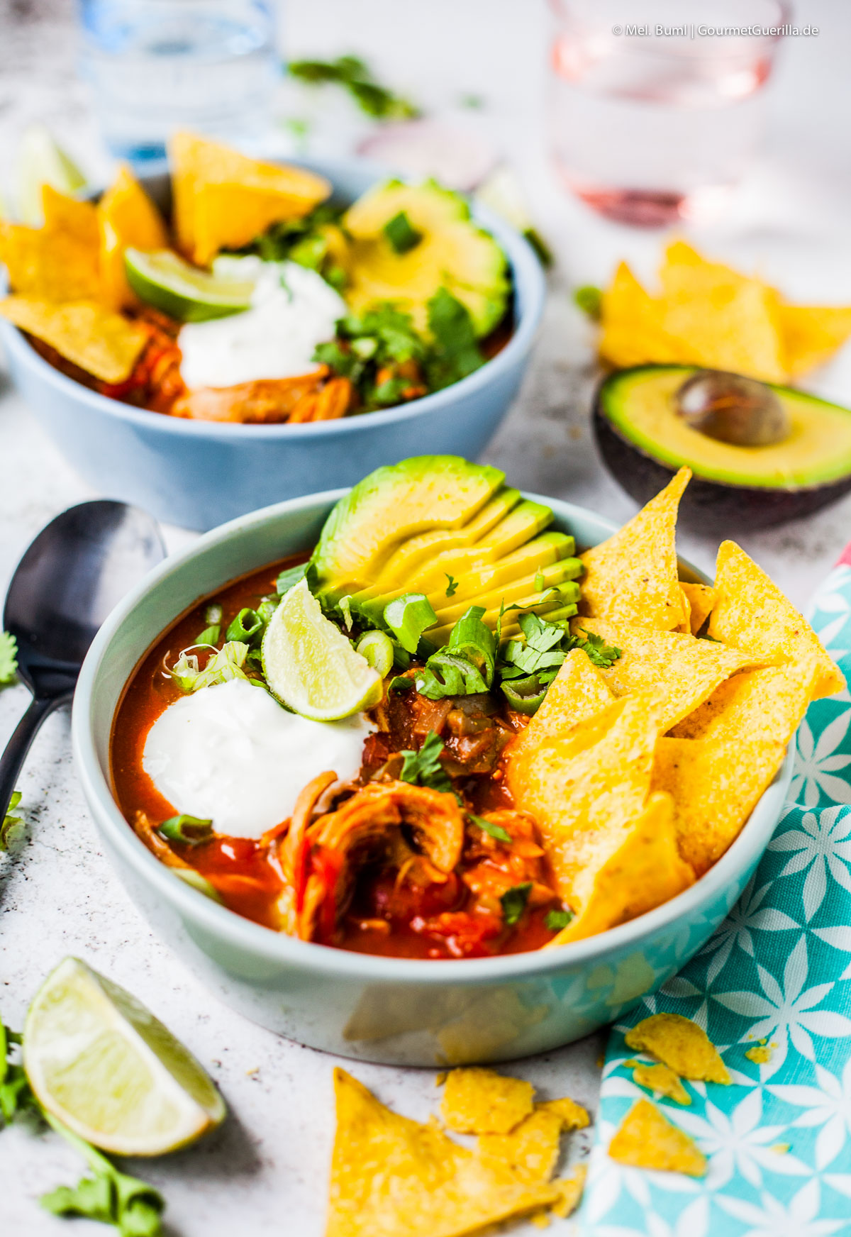 Mexikanische Tortilla-Suppe mit Avocado und Chipotle | GourmetGuerilla.de