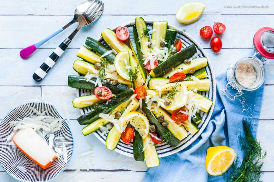 Zucchini- Salat mit Ziegenkäse, Dill und Zitrone | GourmetGuerilla.de