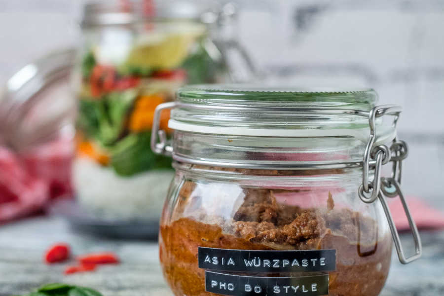 Selbstgemachte Würzpaste Pho Bo Style für Asiatische Instant Nudelsuppen | GourmetGuerilla.de