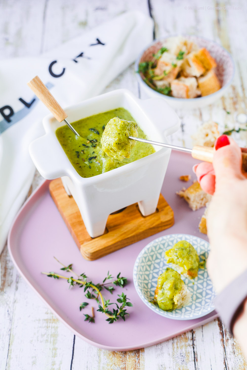 Leichtes Zucchini- Fondue mit Bergkäse aus Heumilch g.t.S. | GourmetGuerilla.de