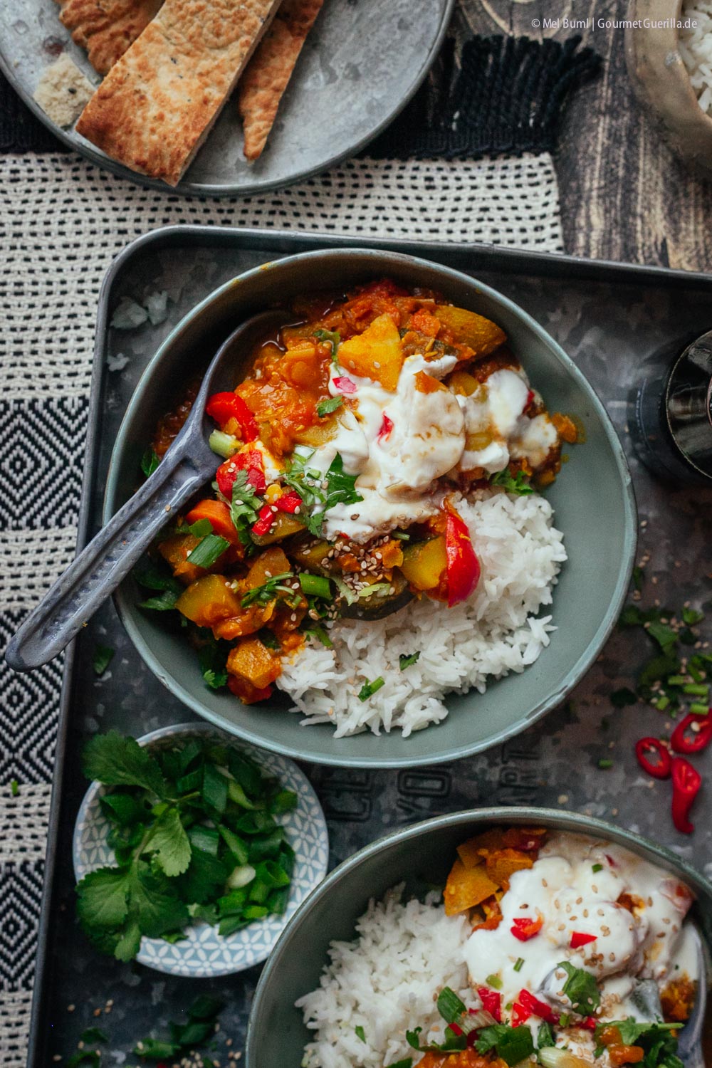 Veganes Linsen-Stew Bollywood mit Herbstgemuese, Kraeutern und Ahornsirup | GourmetGuerilla.de
