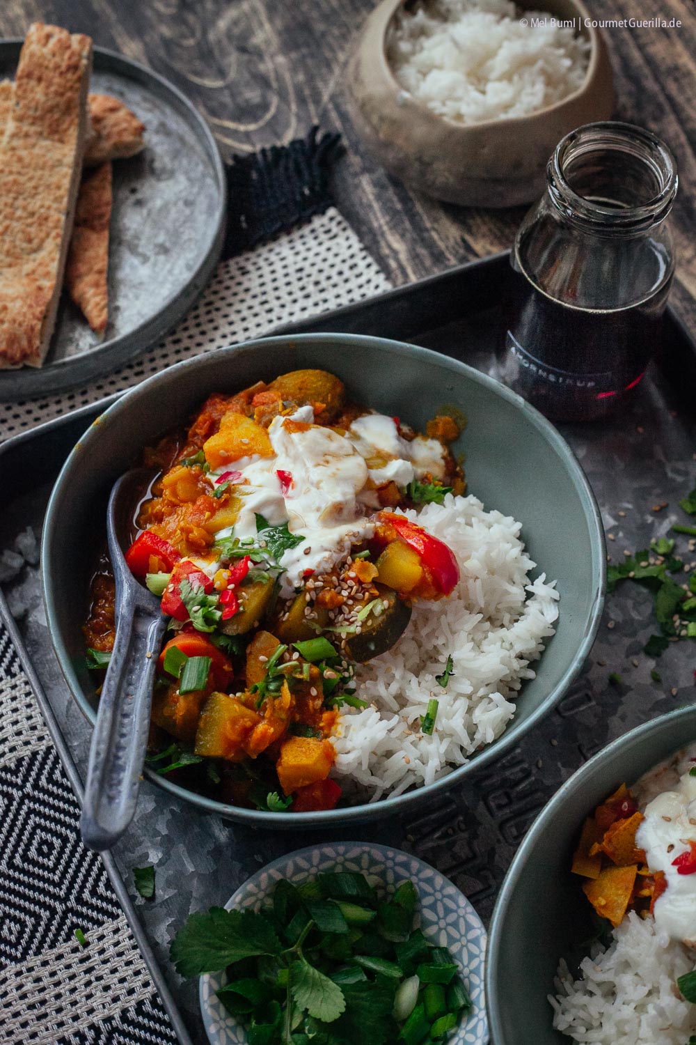 Veganes Linsen-Stew Bollywood mit Herbstgemuese, Kraeutern und Ahornsirup | GourmetGuerilla.de