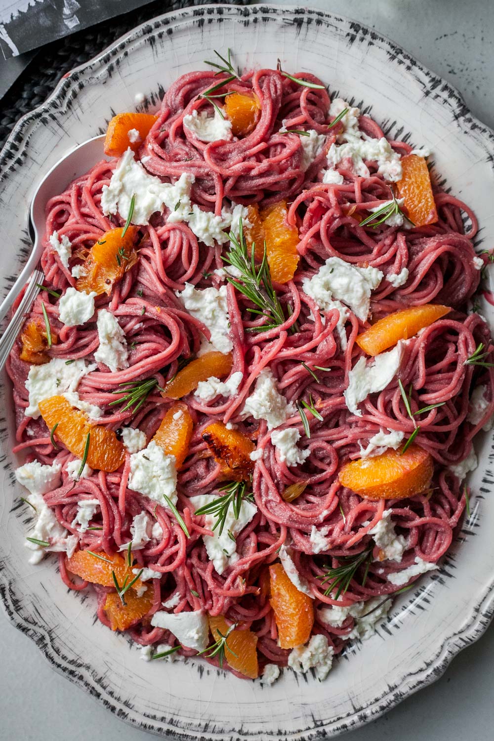 Pink Spaghetti mit spicy Orangen und Mozzarella Lee Krasner Food | GourmetGuerilla.de