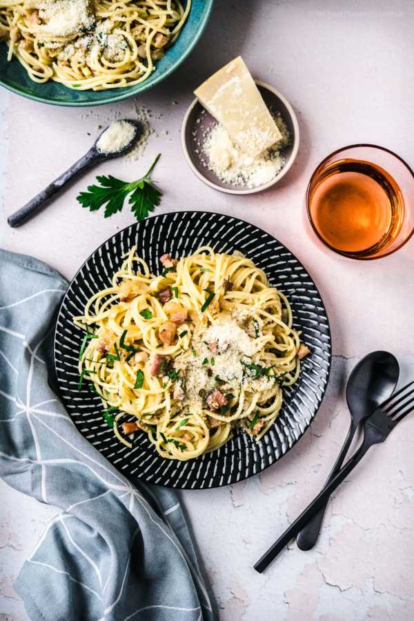 Authentische Spaghetti Carbonara - das italienische originalrezept ohne Sahne | FoxyFood.de