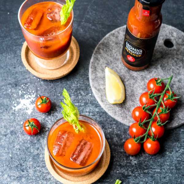 Köstliche Bloody Sangrita Mary mit Tomatenketchup auch als alkoholfreier Cocktail Virgin Mary | FoxyFood.de