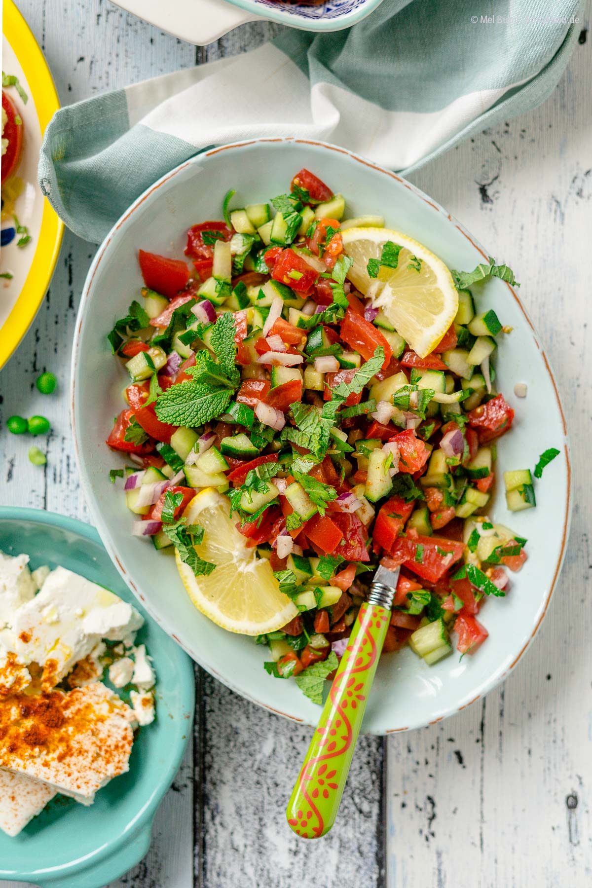 Traditioneller Israelischer Salat Meine 3 liebsten Tomatensalate für den Sommer | FoxyFood.de